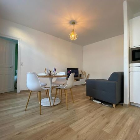 Appartement Luxueux Renove Avec Balcon & Garage Труа Экстерьер фото